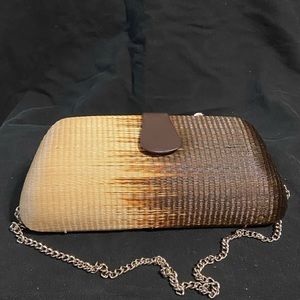 Le Sac Kultura Hardshell bag with Silver Chain. Tan and Brown.